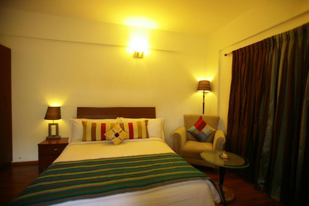 Justa Off Mg Road Otel Bangalore Dış mekan fotoğraf